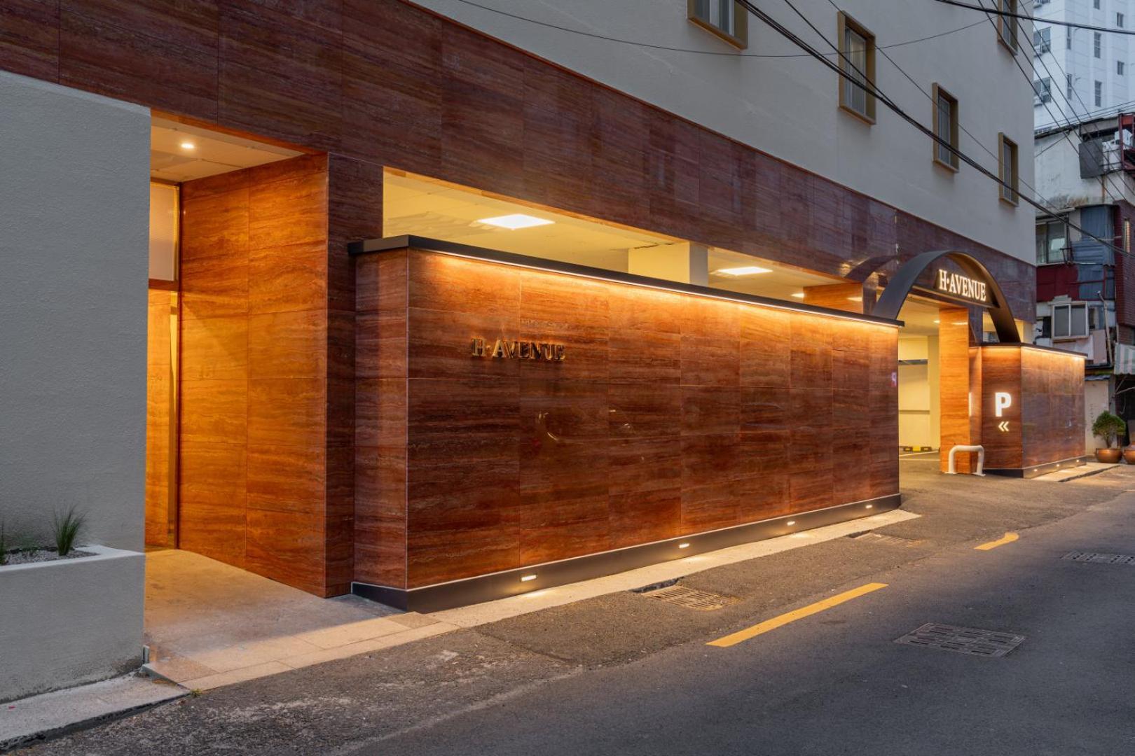 H-Avenue Hotel Munhyeon Busan Bagian luar foto