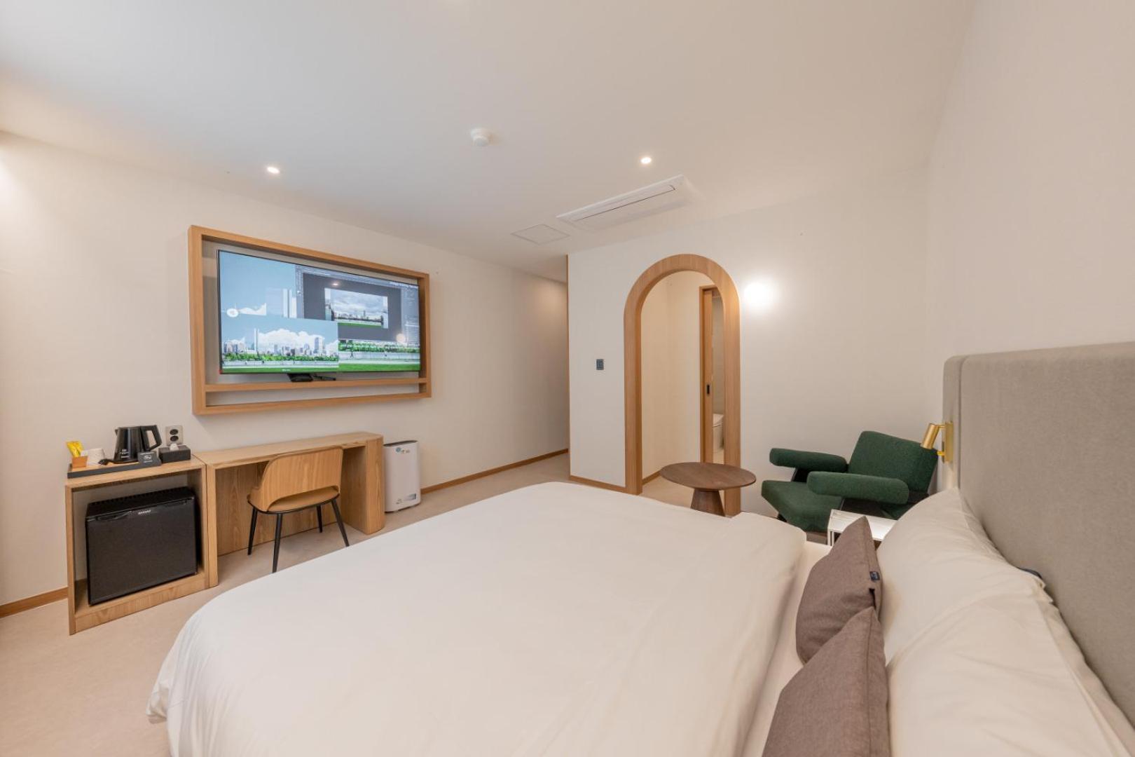 H-Avenue Hotel Munhyeon Busan Bagian luar foto
